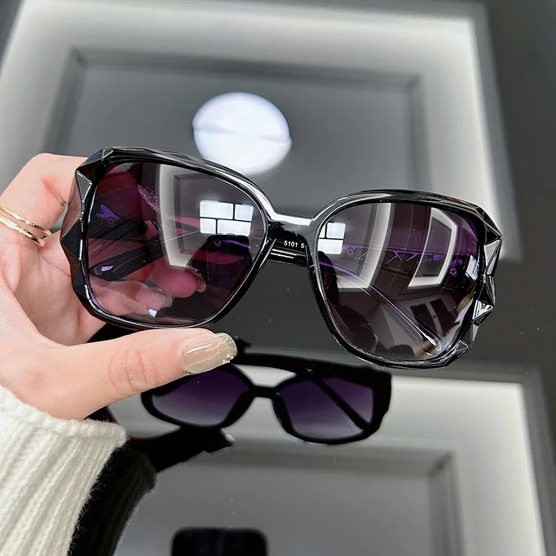 Lunettes de soleil vintage sur - Decorative Mirror avis et prix